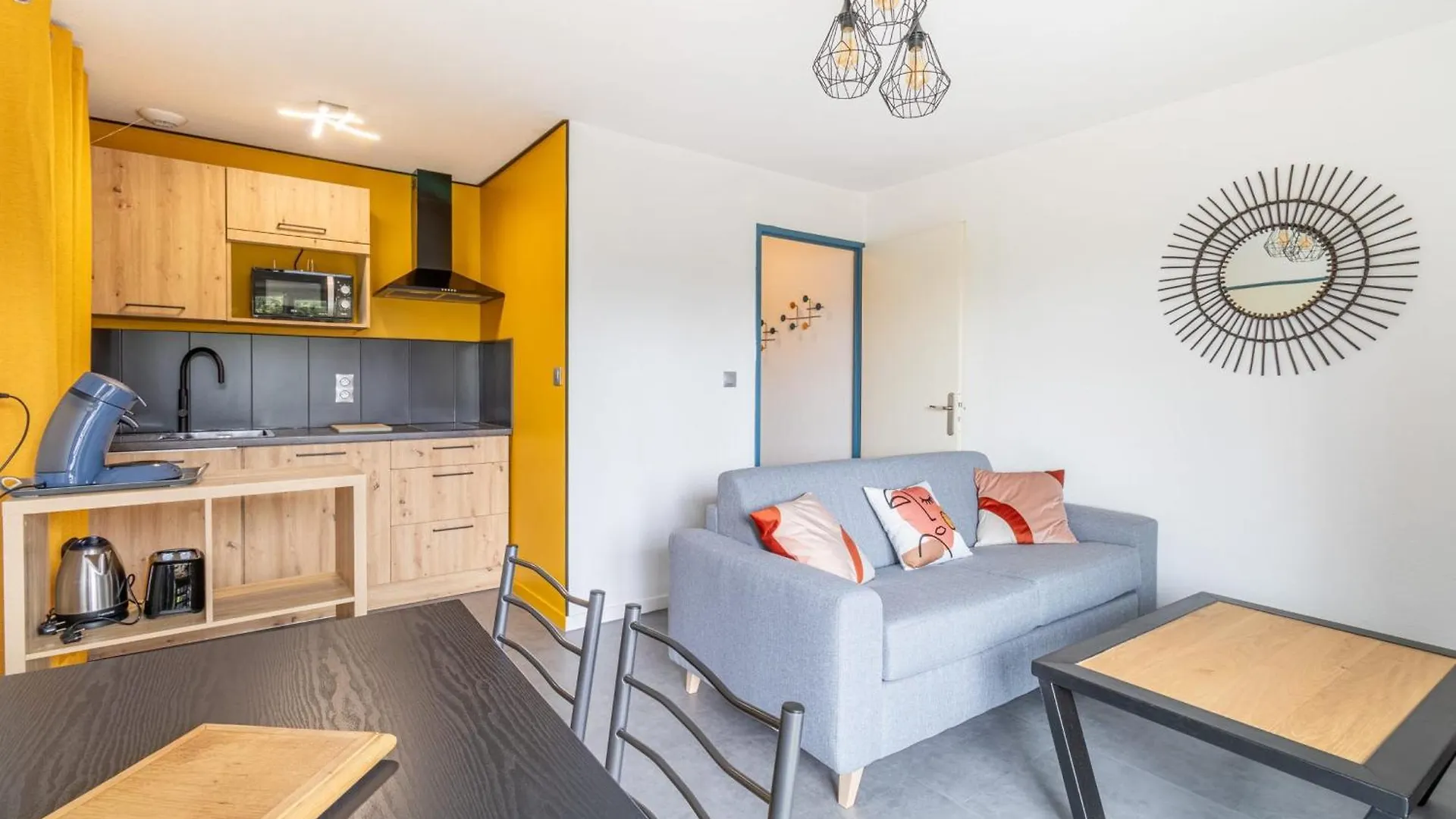 Cosy Apartment With Pool Toulouse