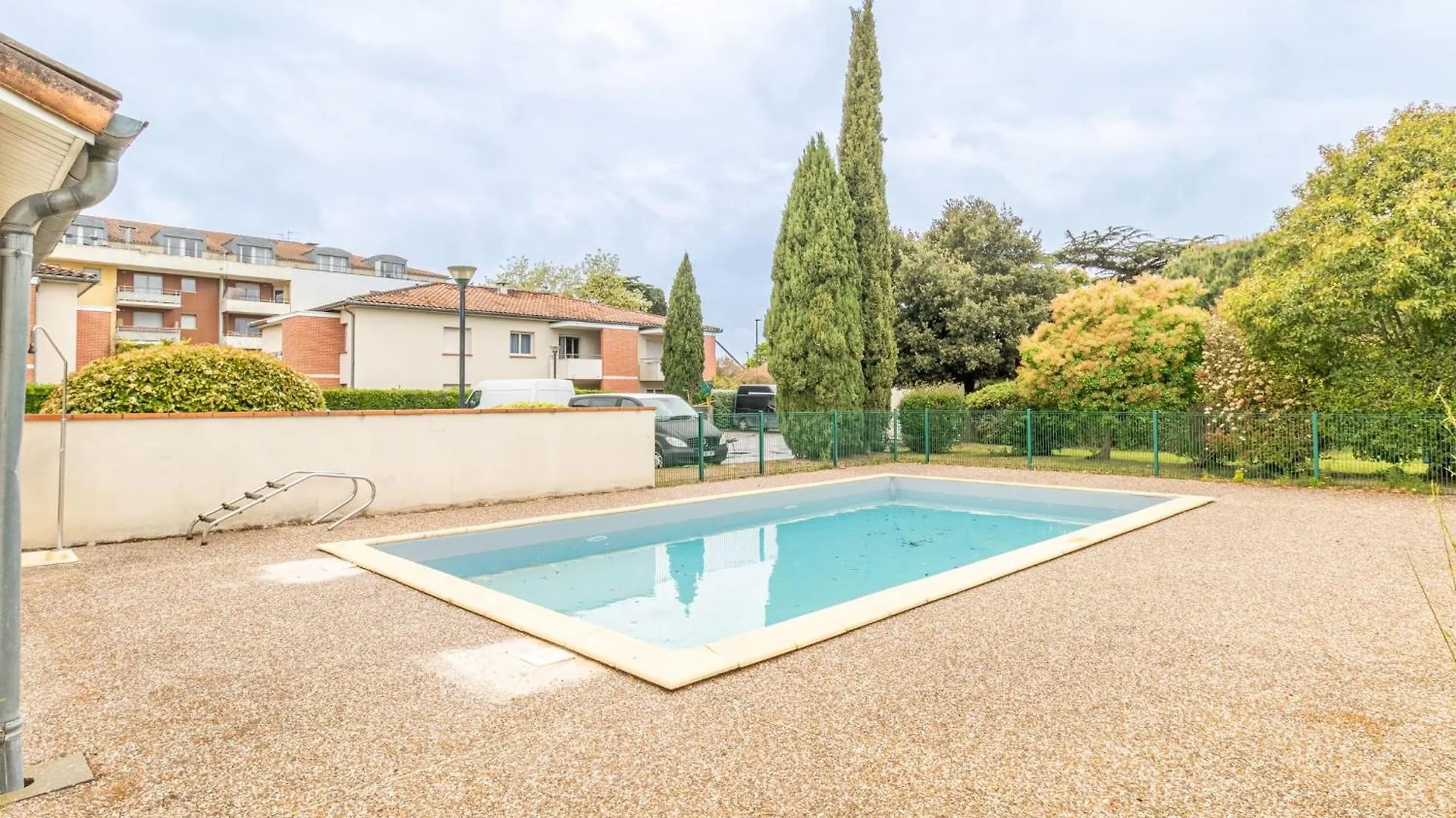 Cosy Apartment With Pool Toulouse 0*,  Francie